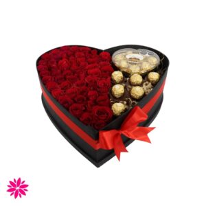 Corazones con 50 rosas y chocolates